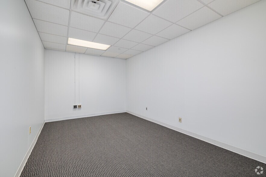 More Photos Of 1435-1441 Walnut St, Philadelphia Office For Lease