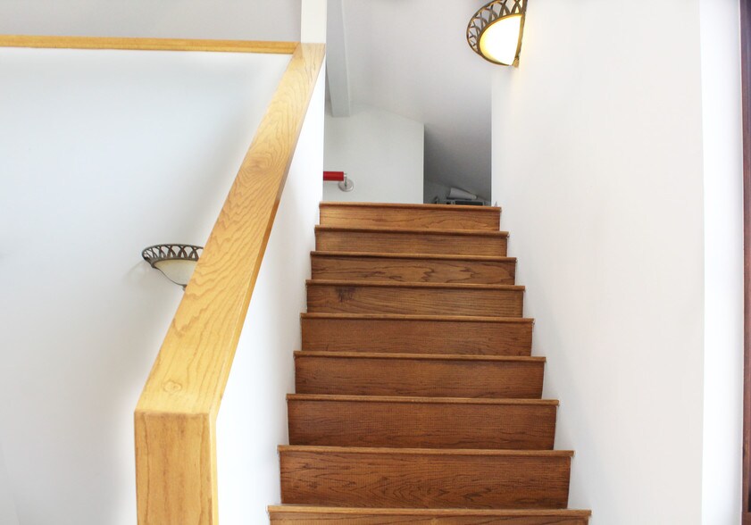 More Photos Of 1102-1108 Poplar Pl, Rogers Medical For Lease