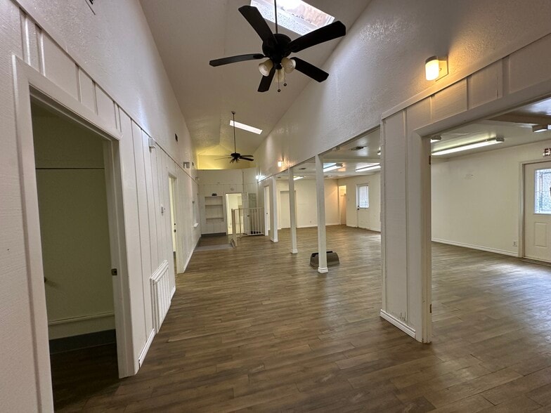 More Photos Of 6628 Crestway Dr, San Antonio Flex For Sale