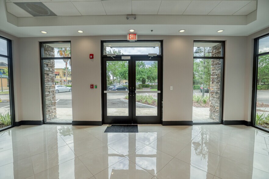 More Photos Of 13564 Village Park Dr, Orlando Office For Lease