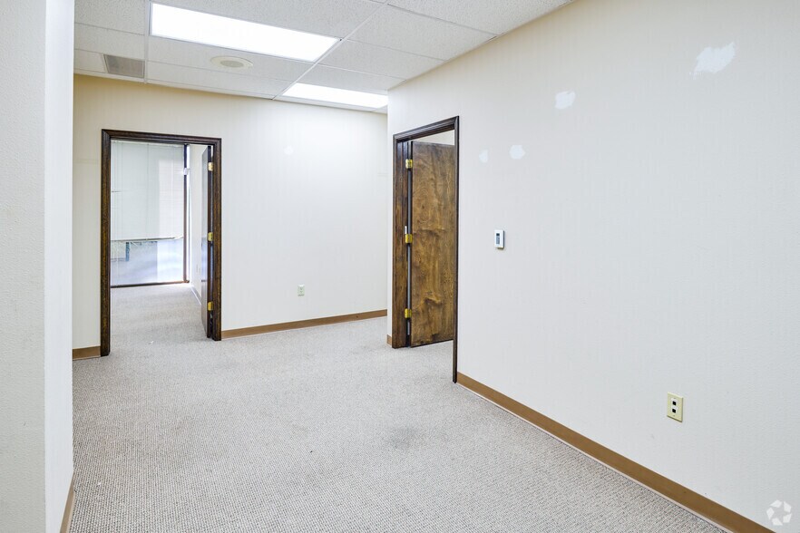 More Photos Of 4171 N Mesa St, El Paso Medical For Lease