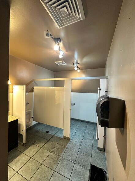 More Photos Of 2106 W North Temple, Salt Lake City Restaurant For Sale