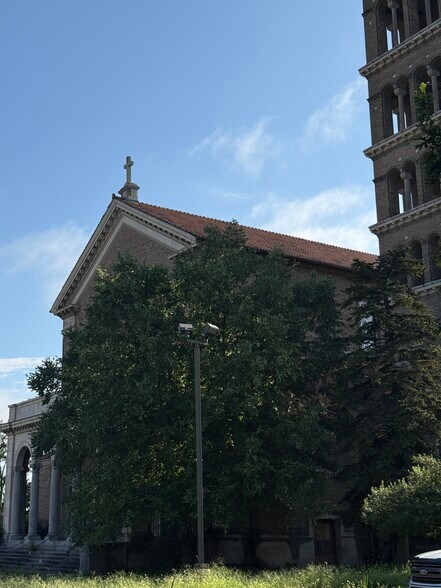 More Photos Of 3500 Montgomery Rd, Cincinnati Religious Facility For Sale