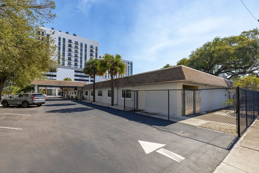 More Photos Of 151 SW 1st St, Dania Beach Assisted Living For Lease