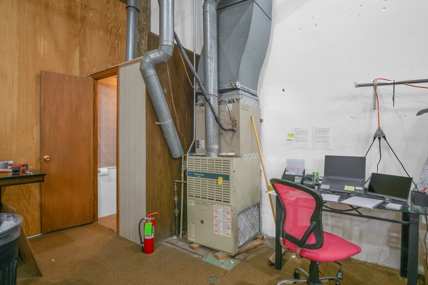 More Photos Of 2118 Central Ave, Kearney General Retail For Sale