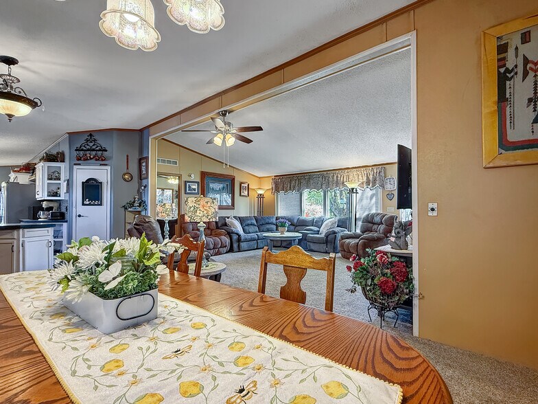 More Photos Of 5955 Sawmill Mesa Rd, Delta Specialty For Sale