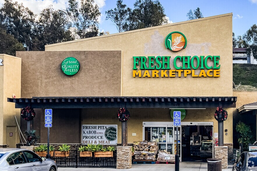 More Photos Of 420-468 S Anaheim Hills Rd, Anaheim Hills Unknown For Lease