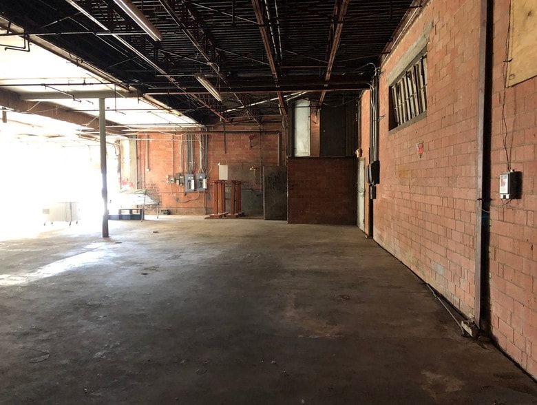 More Photos Of 270 N Sam Houston Blvd, San Benito Light Manufacturing For Lease
