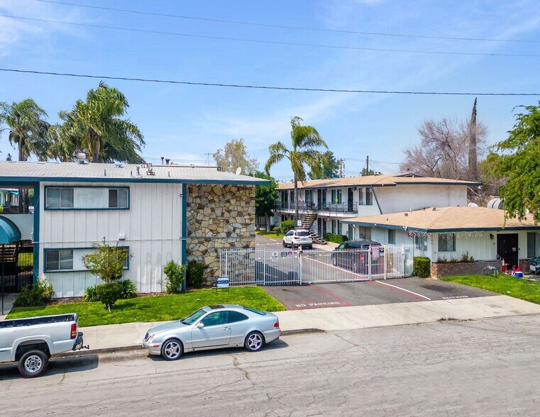More Photos Of 2352 Leroy St, San Bernardino Apartments For Sale