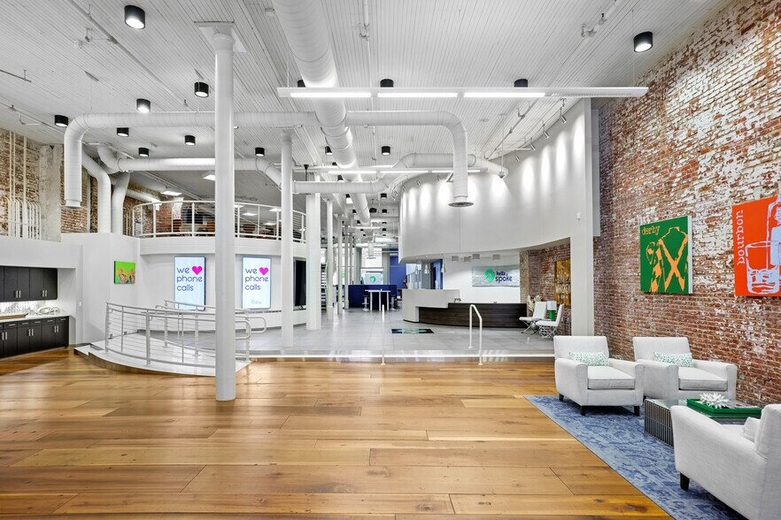 More Photos Of 118 E Main St, Louisville Office For Lease