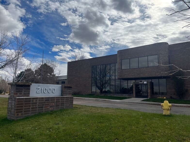 Primary Photo Of 21000 E 32nd Pky, Aurora Manufacturing For Lease