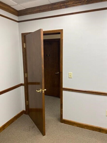 More Photos Of 1514 Mathis Ferry Rd, Mount Pleasant Unknown For Sale