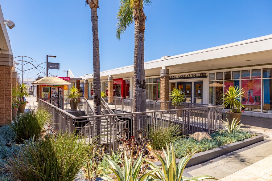 More Photos Of 1288-1640 Camino Del Rio N, San Diego Unknown For Lease