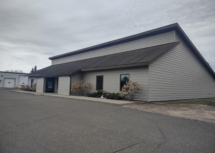 More Photos Of 312 W Knapp St, Rice Lake General Retail For Lease