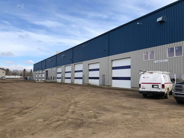 More Photos Of 20 Veenstra Dr, Red Deer County Warehouse For Lease
