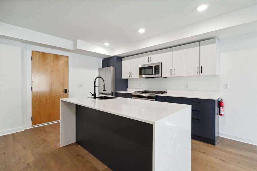 More Photos Of 1951 Point Breeze Ave, Philadelphia Apartments For Sale