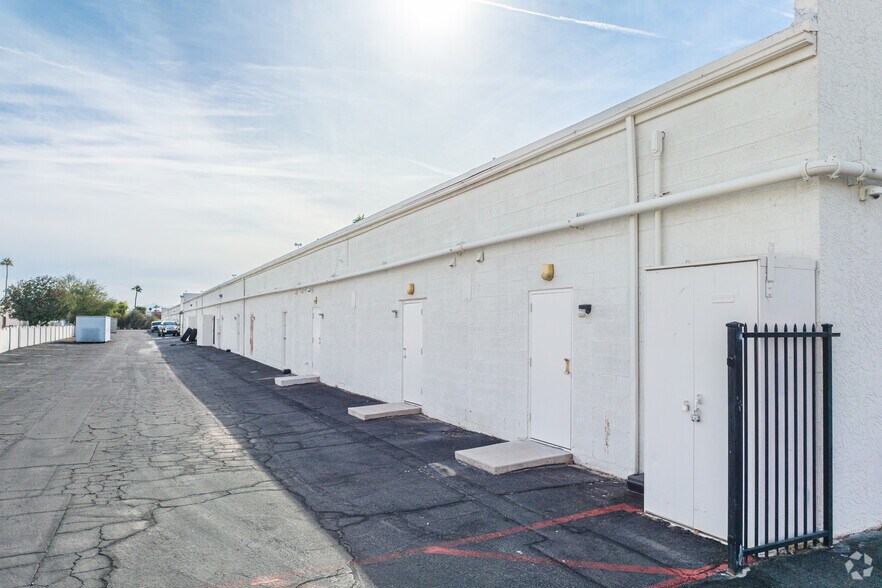 More Photos Of 11001 N 99th Ave, Peoria Unknown For Lease