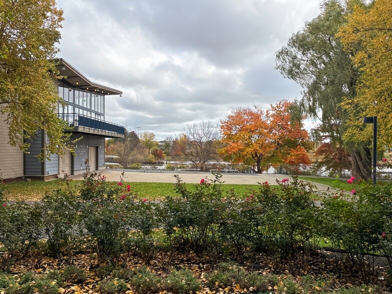 More Photos Of 200 Rivers Edge Dr, Medford Coworking Space