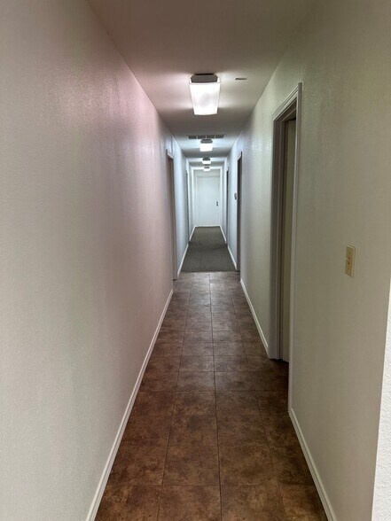 More Photos Of 114 NE Penn Ave, Bend Industrial For Lease