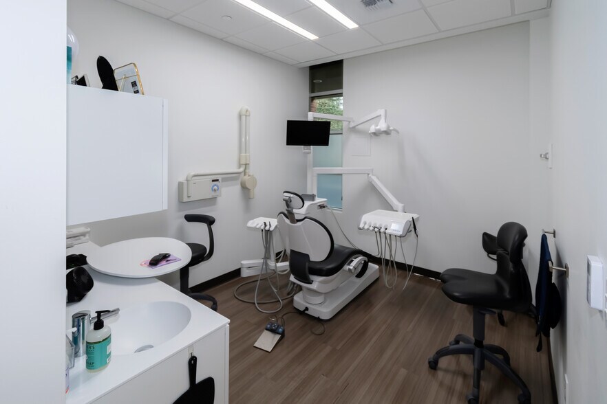 More Photos Of 1025 153rd St SE, Mill Creek Medical For Sale