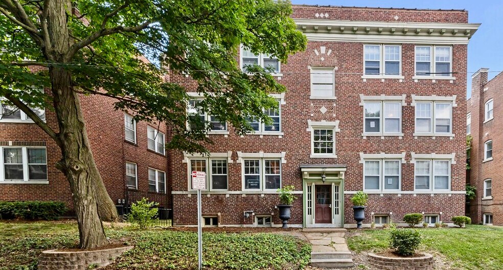 More Photos Of 757 Syracuse Ave, Saint Louis Apartments For Sale