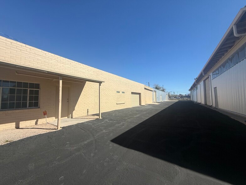 More Photos Of 548 W Speedway Blvd, Tucson Warehouse For Lease
