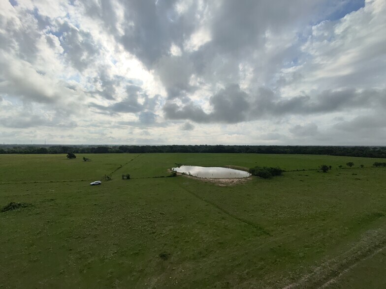 More Photos Of 415 Veterans Memorial Dr, Navasota Land For Sale