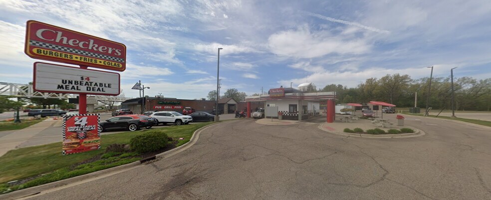 Primary Photo Of 1325 28th St SW, Wyoming Fast Food For Lease