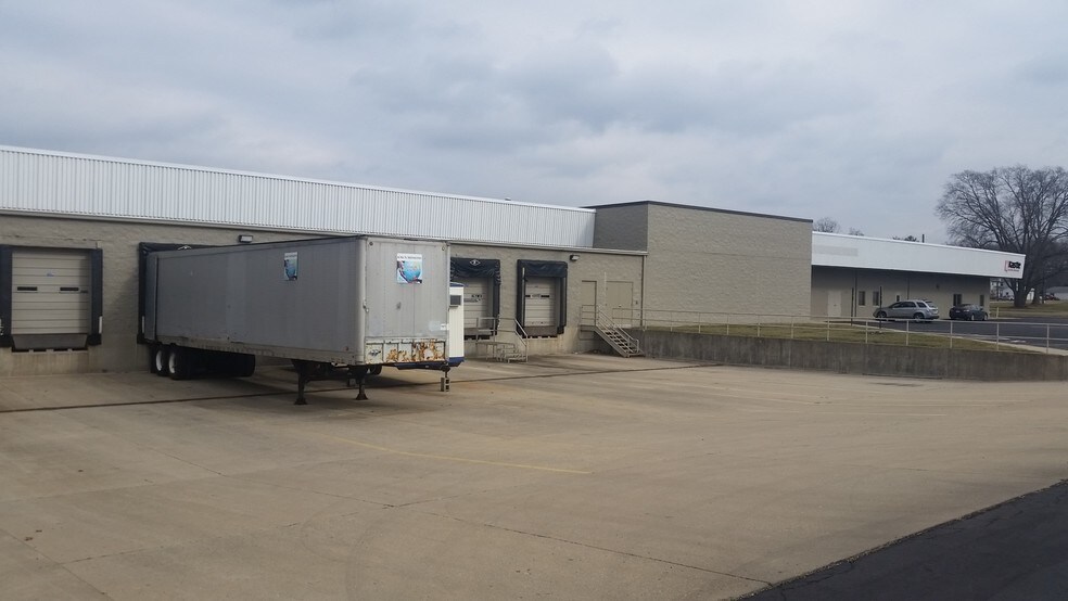 More Photos Of 4650 Springboro Pike, Dayton Warehouse For Lease