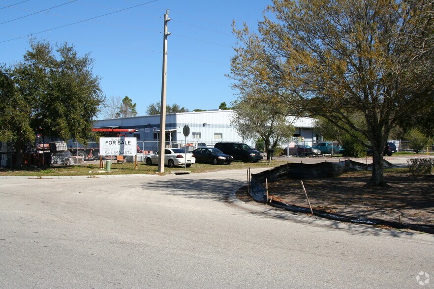 More Photos Of 2415 Whitfield Industrial Way, Sarasota Warehouse For Sale
