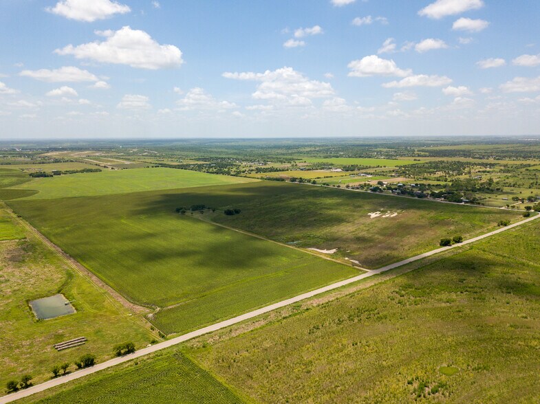 More Photos Of 0 Becker Lane, Del Valle Land For Sale