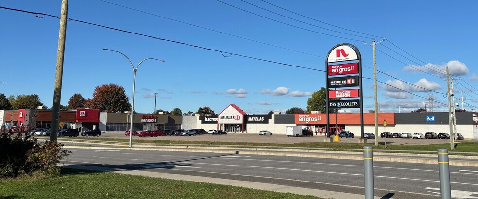 Primary Photo Of 4000-4300 Boul Des Récollets, Trois-Rivières General Retail For Lease