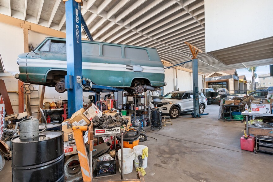 More Photos Of 7969 Mission Gorge Rd, Santee Auto Repair For Sale