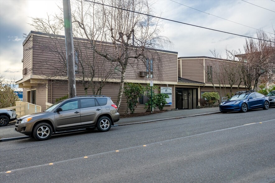 More Photos Of 1111 W Holly St, Bellingham Office For Lease