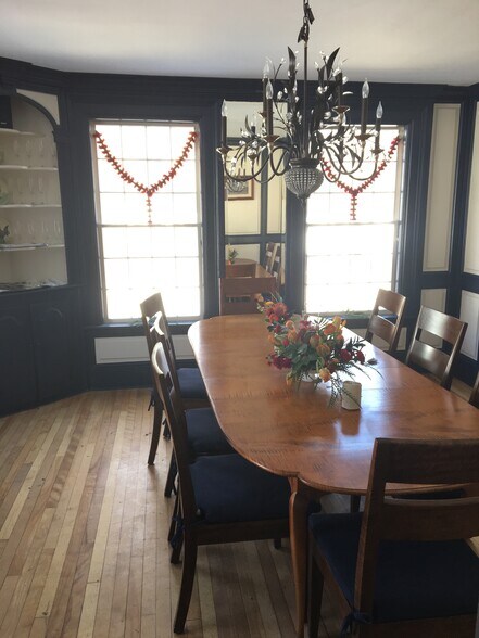 More Photos Of 95 Middletown Rd, South Londonderry Restaurant For Sale