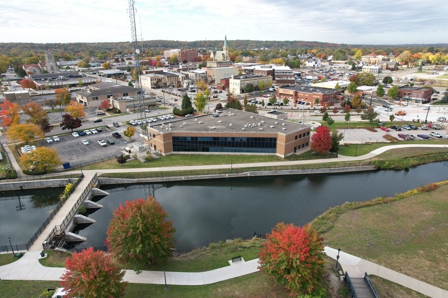 More Photos Of 200 N Church St, Mishawaka Office For Lease