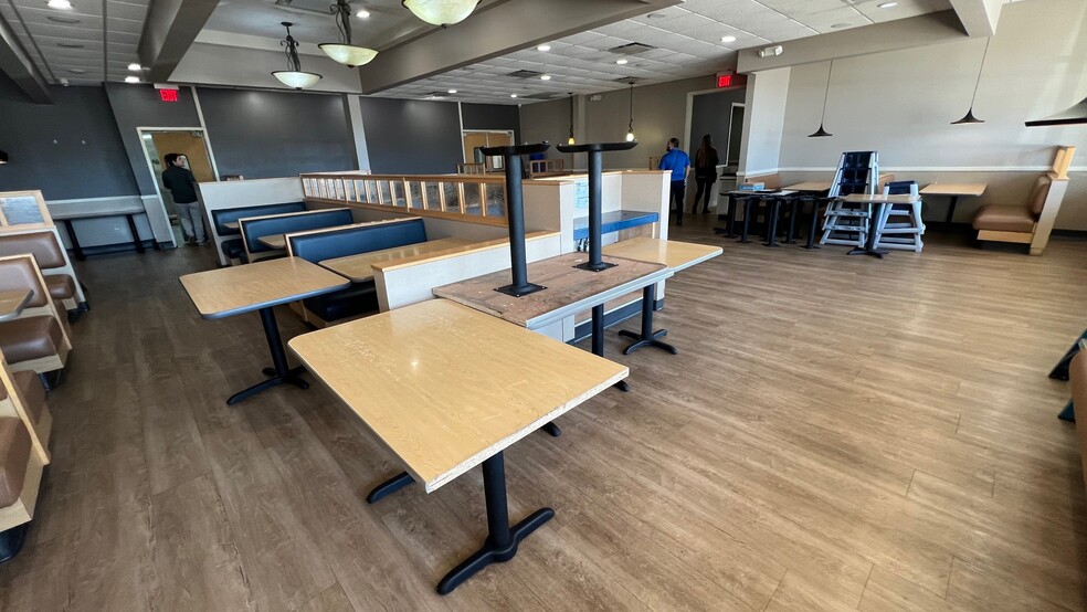 More Photos Of 6200 College Dr, Suffolk General Retail For Lease