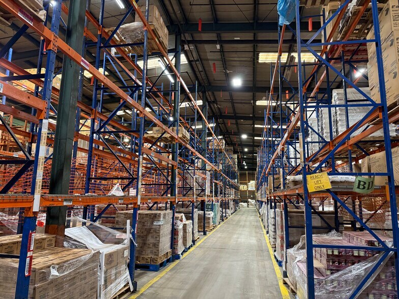 More Photos Of 326 S Marble St, Rockmart Distribution For Lease