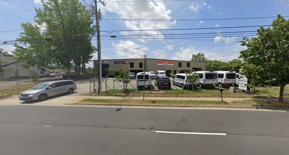 Primary Photo Of 4901 Wilkinson Blvd, Charlotte Warehouse For Lease