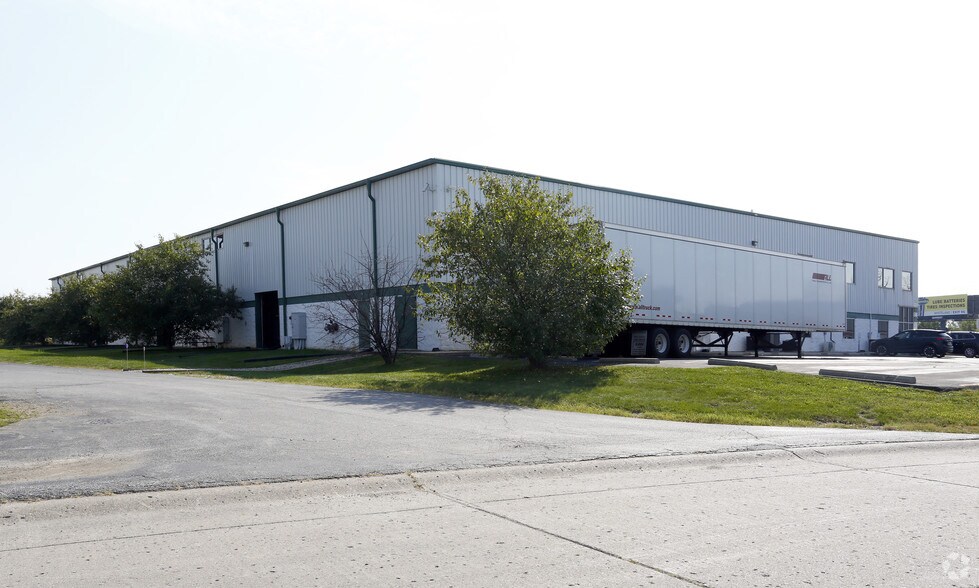 More Photos Of 5343 Commerce Square Dr, Indianapolis Warehouse For Sale