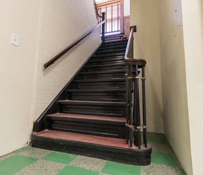 More Photos Of 135 Clarence St, Bridgeport Office For Sale