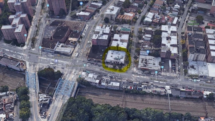 More Photos Of 1860 E Tremont Ave, Bronx Storefront For Lease