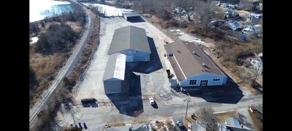 More Photos Of 45 Richards Grove Rd, Quaker Hill Service For Sale