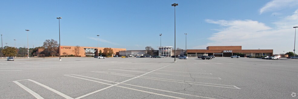 More Photos Of 7201 Two Notch Rd, Columbia Unknown For Lease