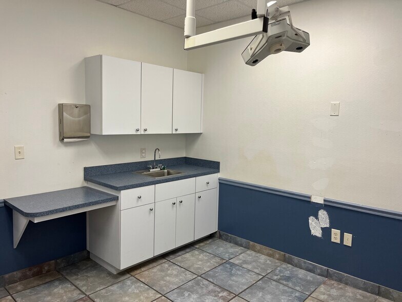 More Photos Of 1750 N 50th St, Tampa Daycare Center For Lease