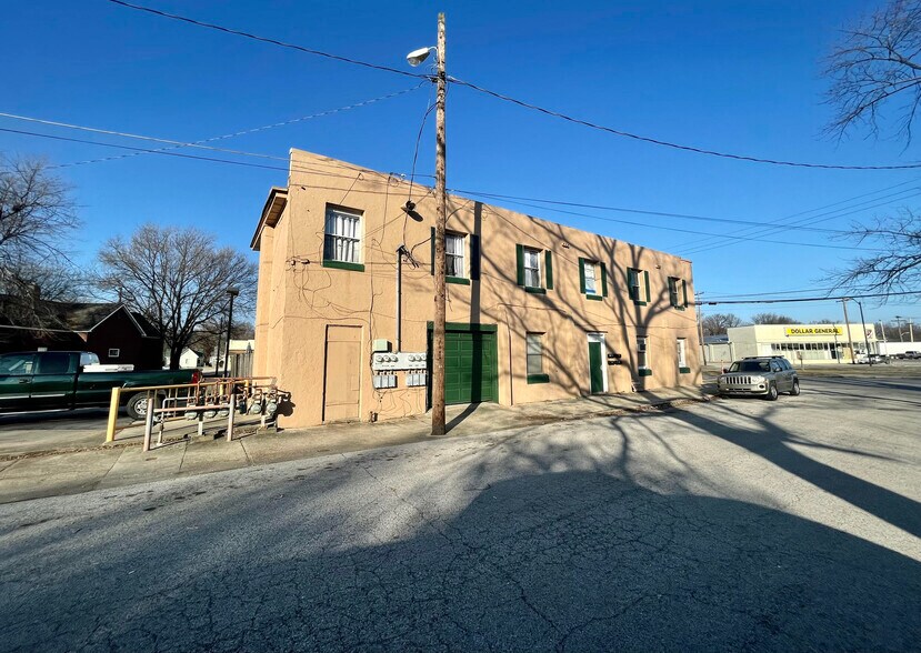 More Photos Of 1145 Lafayette Ave, Terre Haute Restaurant For Sale