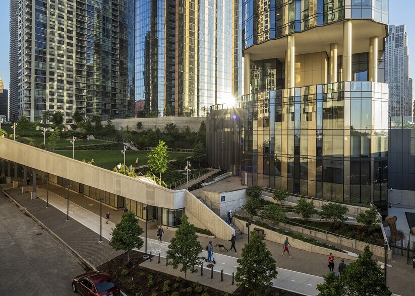 More Photos Of 211 N Harbor Dr, Chicago Apartments For Lease