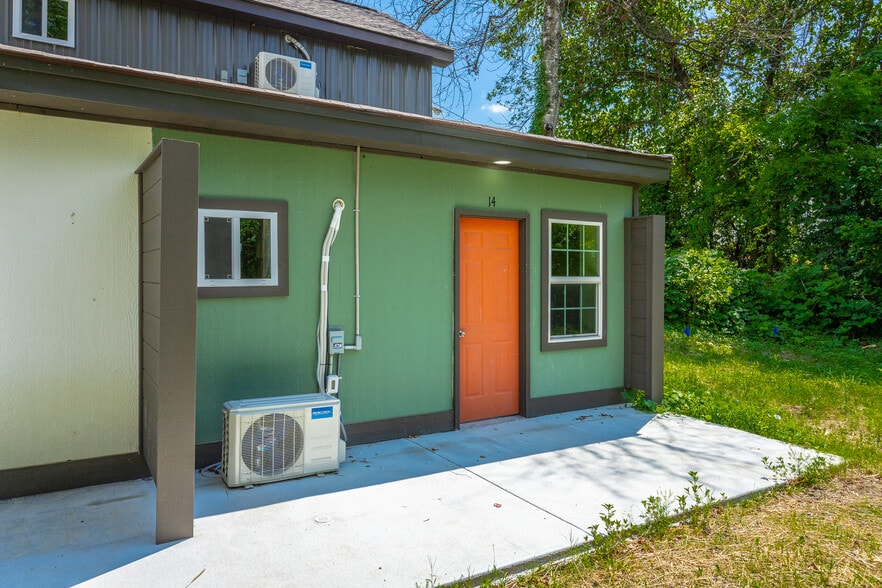 More Photos Of 5640 Highway 41, Jasper Apartments For Sale