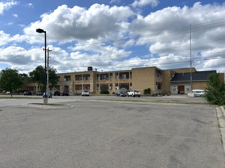 More Photos Of 117 3rd St E, Park Rapids Apartments For Sale