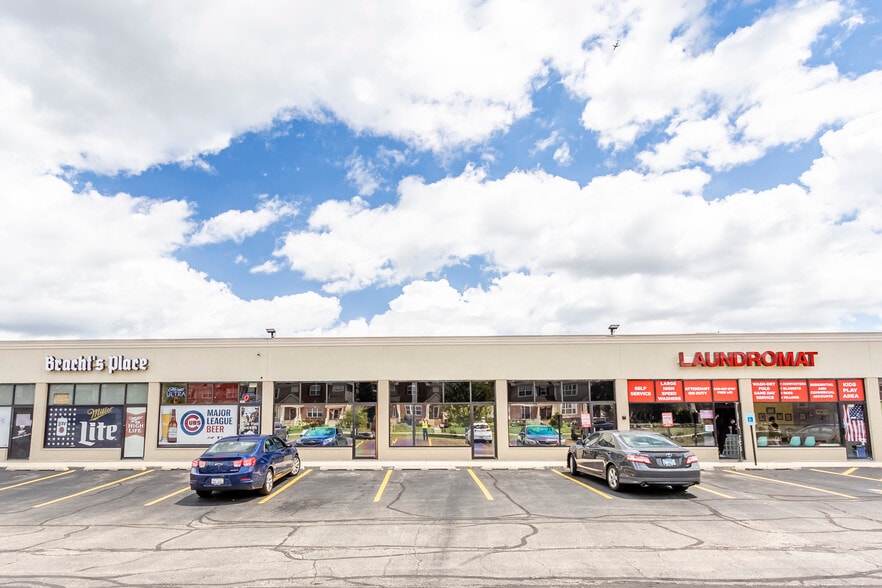 More Photos Of 355-399 S Prospect Ave, Bartlett Unknown For Lease